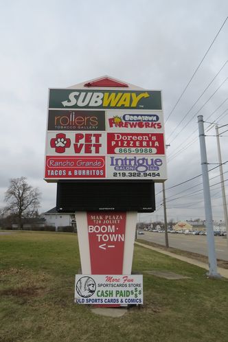 MAK Plaza: 706-728 Joliet St., Dyer, IN 46311
